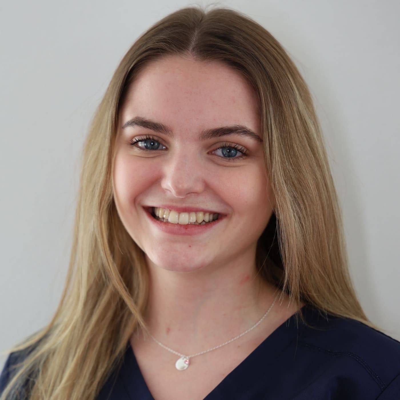 Sarina Neuwirth, Dentalassistentin bei Lipident Weinfelden